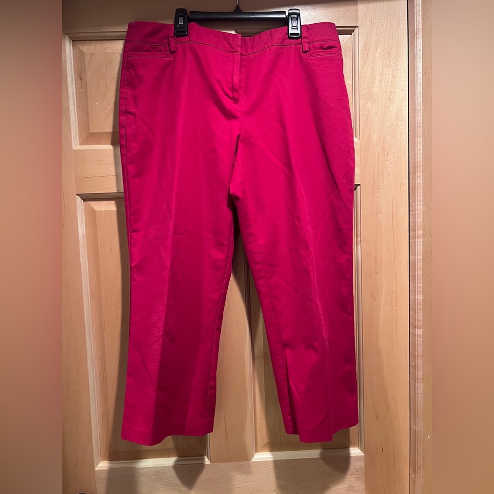Apt. 9 Women Red Capri Pants Size 14 Mid Rise Stretch Straight Leg Crop Casual